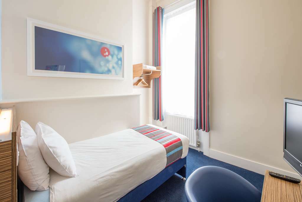 Travelodge London Covent Garden 客房 照片